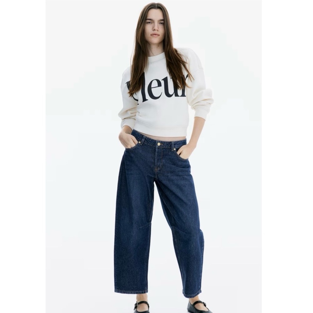 H&M Barrel-leg Cropped dark wash Jeans Size 2